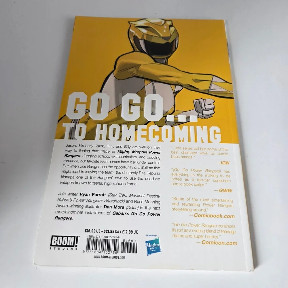 Saban's Go Go Power Rangers Volume 2 TPB Boom Studios 1st Printing Dan Mora 2018